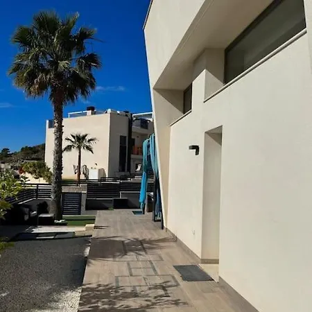 Villa 菲内斯特拉特