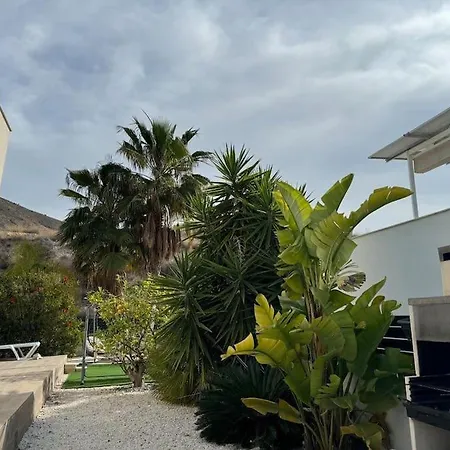 Villa *